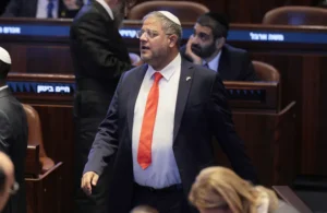 بن غفير ينفجر غضبا في مقابلة إذاعية: كنت سأقوم بنفسي برمي عودة والطيبي إلى سوريا